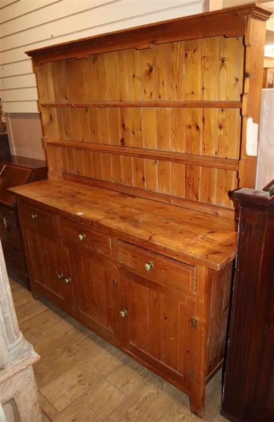 A pine dresser W.160cm
